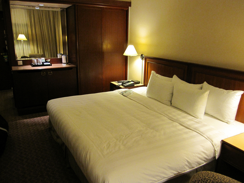 Holiday Inn Atrium Singapore – King Superior Room Review