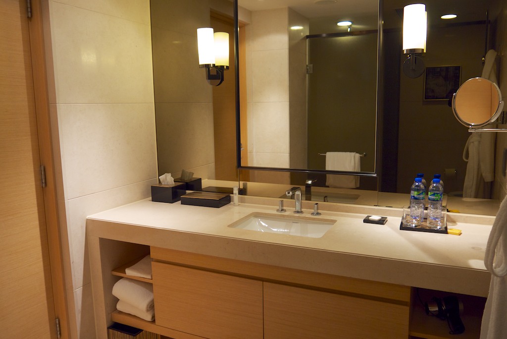 23 Twin Bedroom - Hyatt Regency Sha Tin 2 Bedroom Executive Suite | Point Hacks