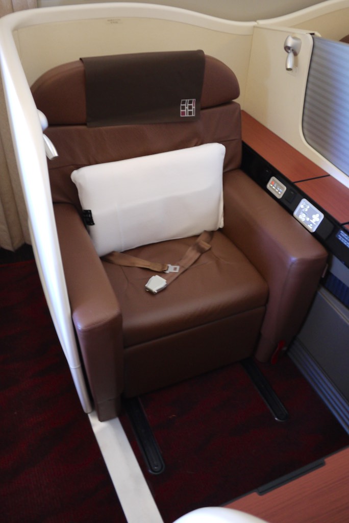 8 Japan Airlines First Class Cabin - JL772 - Sydney - Tokyo | Point Hacks