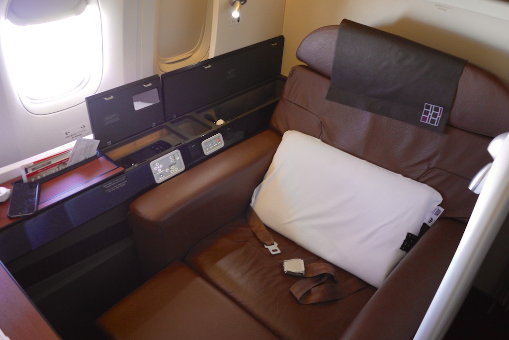 9 Japan Airlines First Class Cabin - JL772 - Sydney - Tokyo | Point Hacks