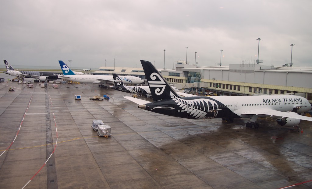 Air New Zealand 787 at Auckland Airport