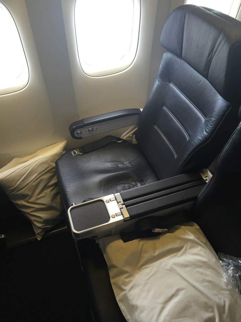 Air New Zealand Premium Economy 777 200 4 | Point Hacks