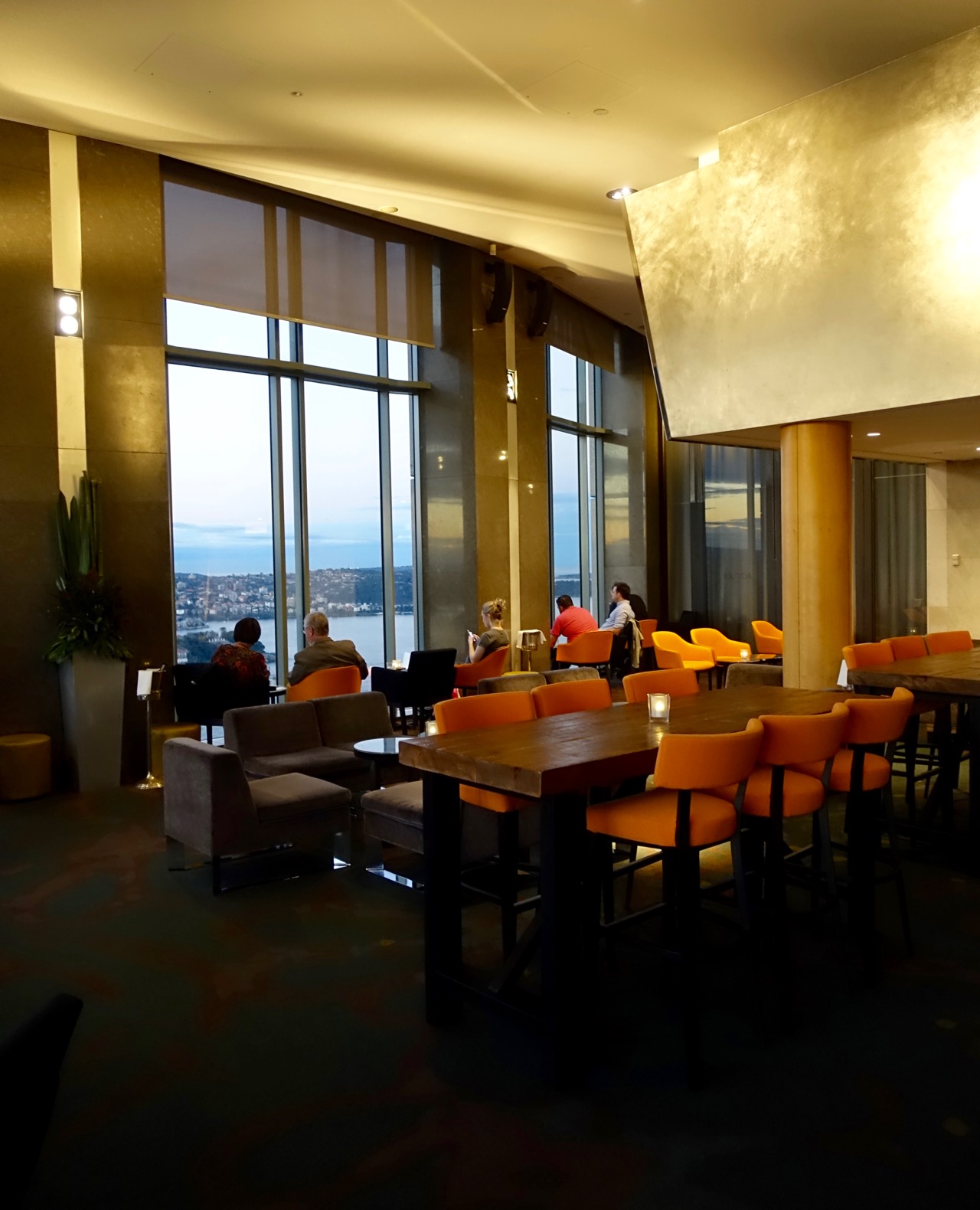 Shangri-La-Sydney-Horizon-Club-Evening-View | Point Hacks