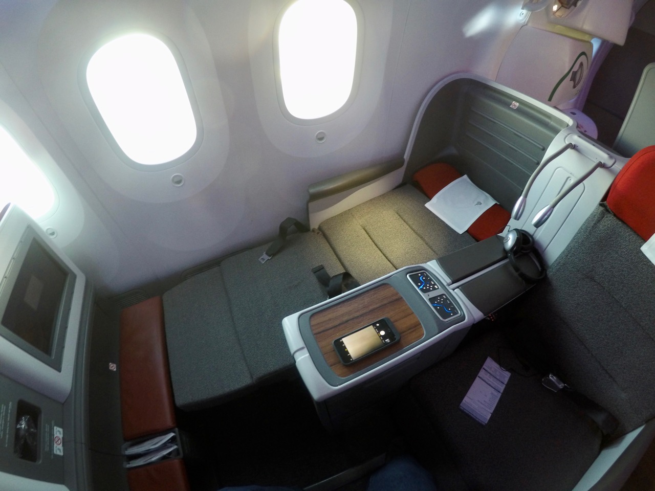 LATAM 787 Business Class lie-flat bed