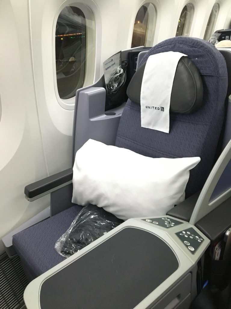 United 787 Business Class seat
