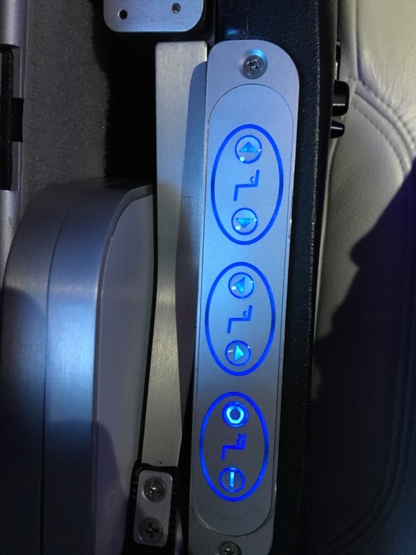 vx-f-sfo-aus-seat-controls-2 | Point Hacks