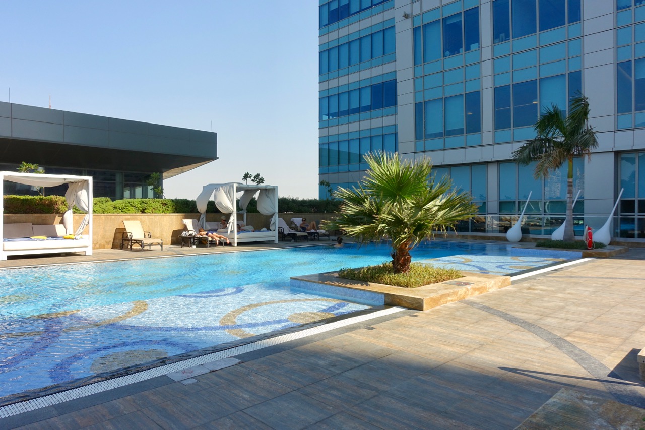 The St. Regis Abu Dhabi Pool | Point Hacks
