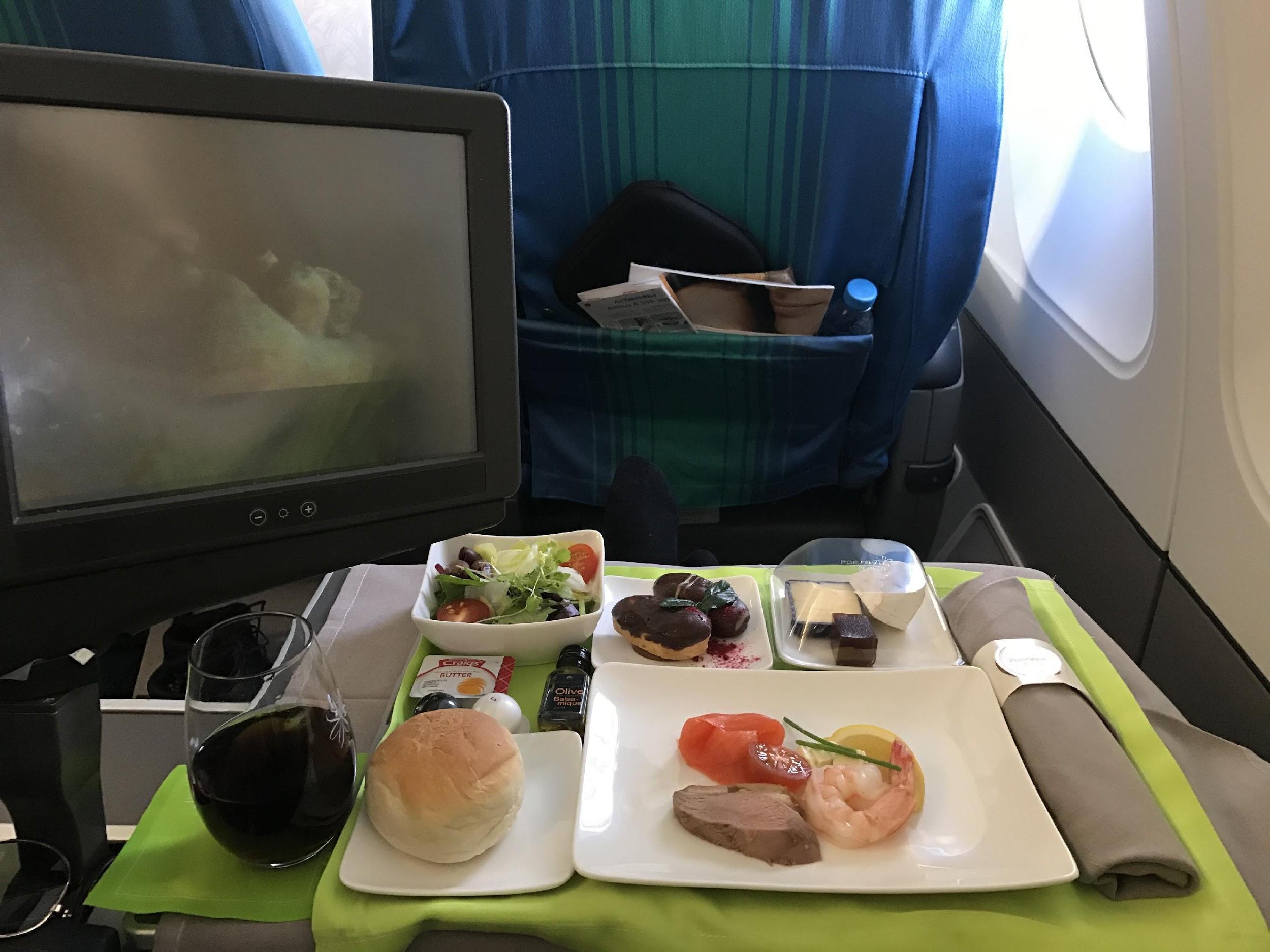 Air Tahiti Nui A340 Business Class food