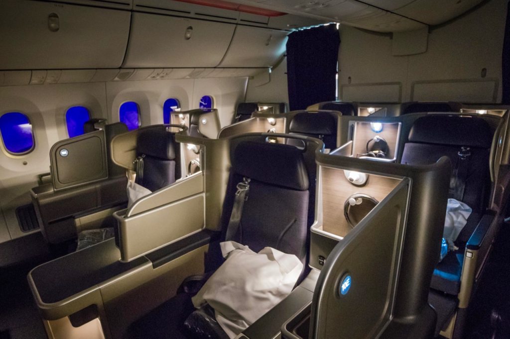 Qantas Boeing 787 Dreamliner Business Class