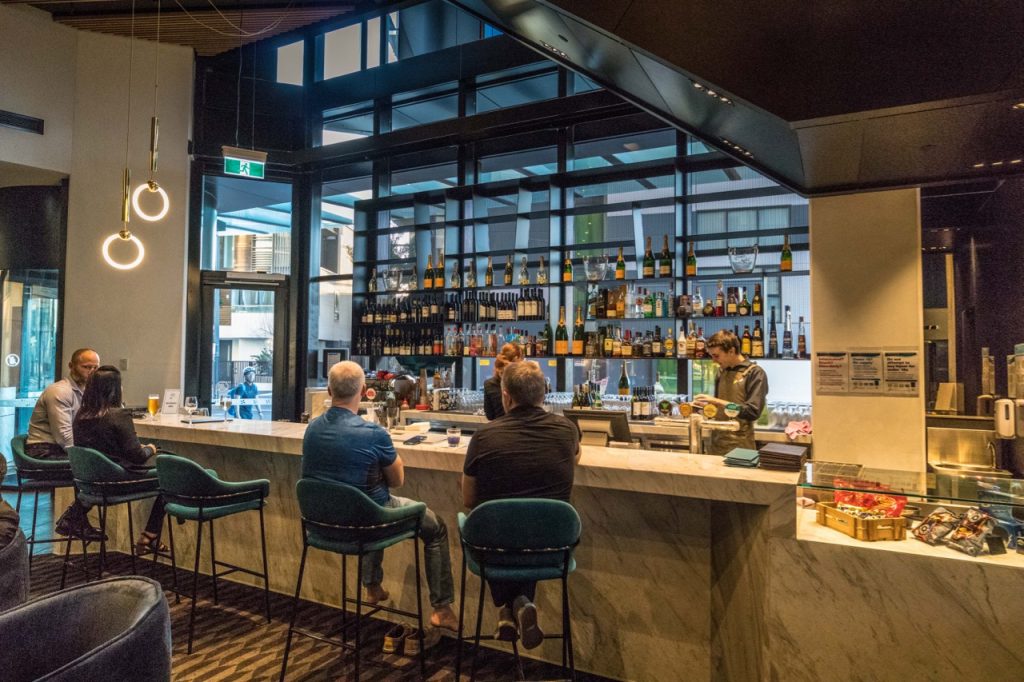 Four Points Melbourne Docklands - The Best Brews Bar