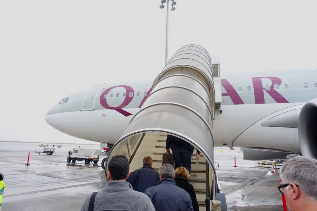 Qatar plane mobile stairs
