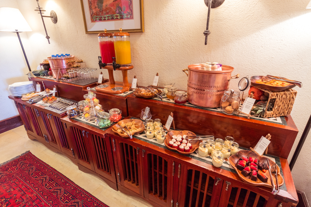 Al Maha, a Luxury Collection Desert Resort & Spa, Dubai morning and afternoon tea