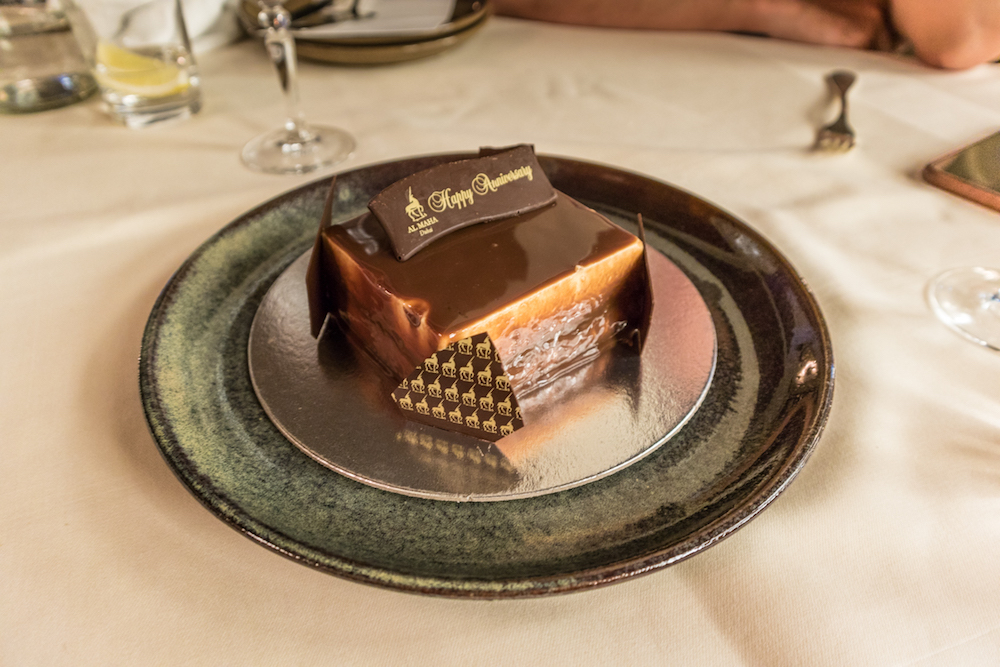 Al Maha, a Luxury Collection Desert Resort & Spa, Dubai complimentary anniversary cake
