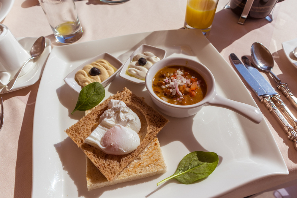 Al Maha, a Luxury Collection Desert Resort & Spa Al Diwaan food