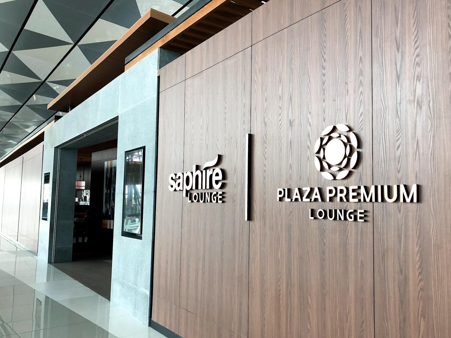 Plaza Premium Saphire Lounge Jakarta entrance