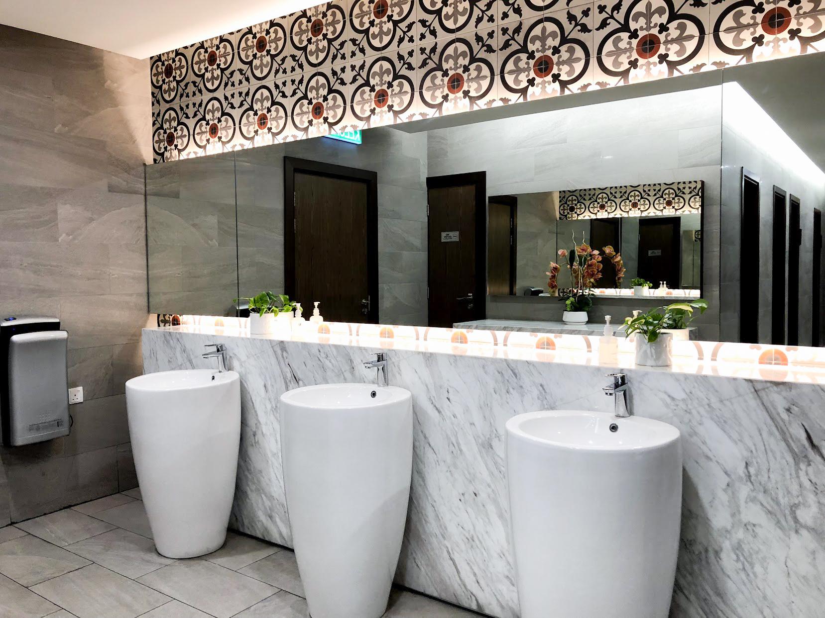Malaysia Airlines Satellite Golden Lounge Kuala Lumpur bathroom