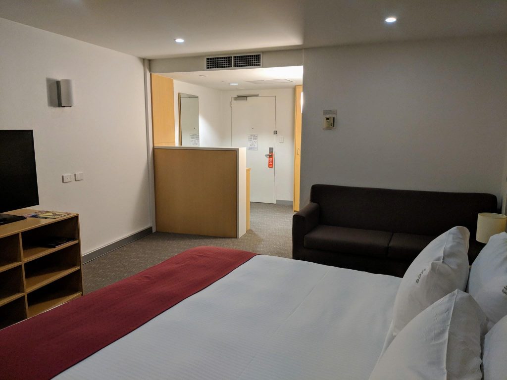Holiday Inn Airport Melbourne review - King Executive room | Point Hacks