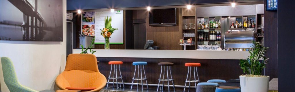 Holiday Inn Airport Melbourne review | Point Hacks