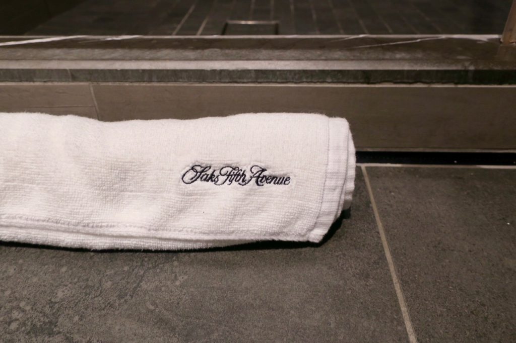 United Polaris Lounge SFO towel
