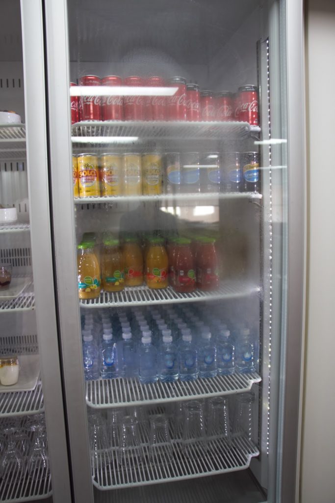 25 Qantas Lounge Mackay drink selection in the fridge