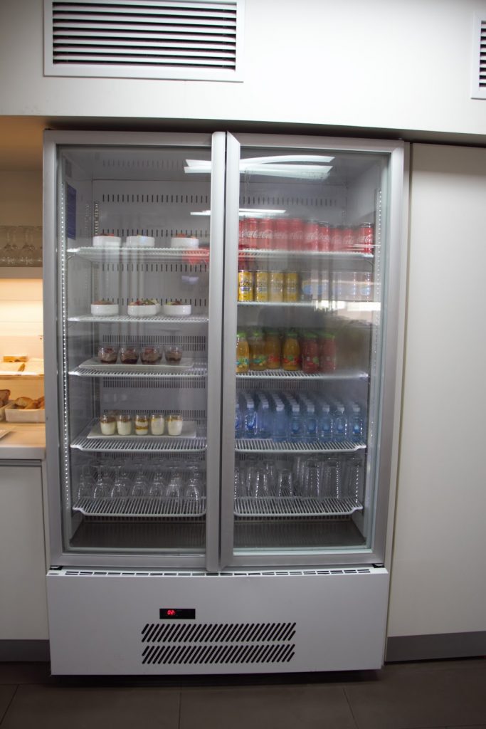 8 Qantas Lounge Mackay stocked fridge