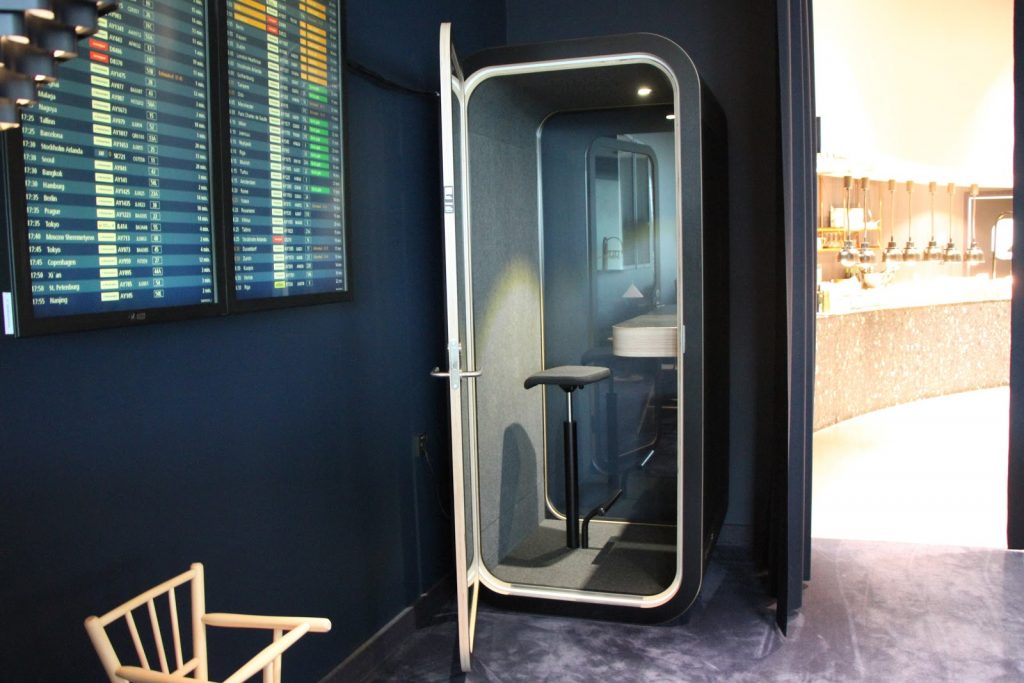 Finnair Platinum Wing Helsinki phonebooth