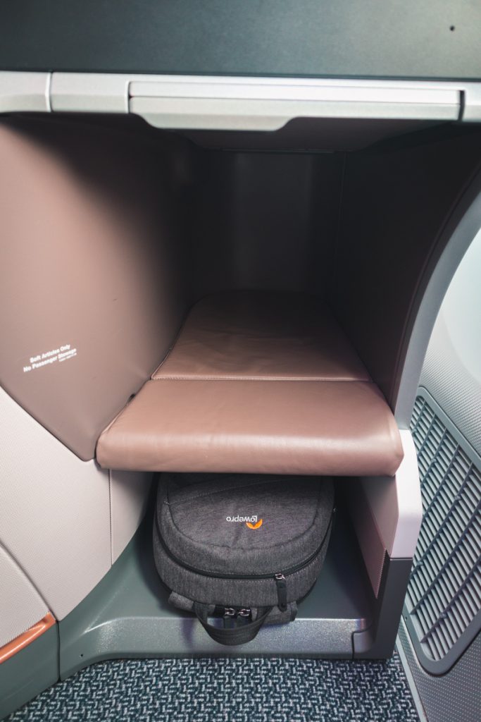 Singapore Airlines 787-10 Business Class foot cubby