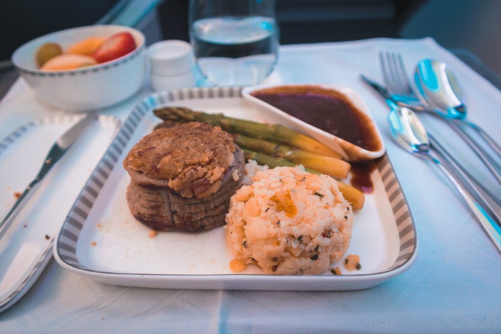 Singapore Airlines 787-10 Business Class Seared nut veal fillet