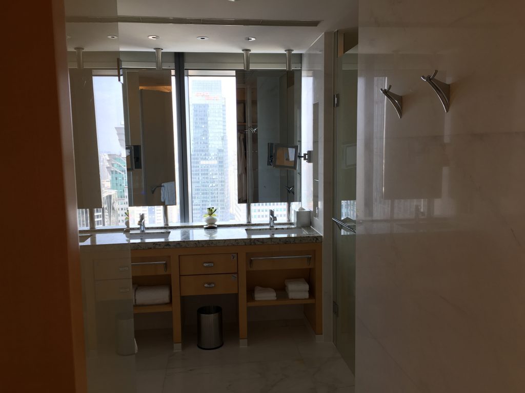 Shangri-La Jing An Shanghai bathroom