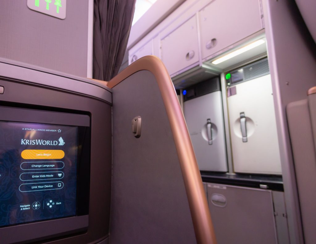 Singapore Airlines A350 Business Class - BNE-SIN IFE screen