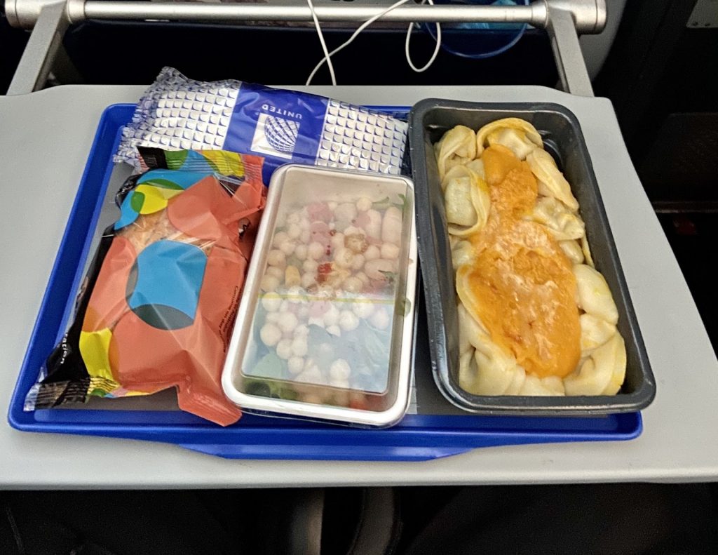 United Airlines 787 Economy - lunch